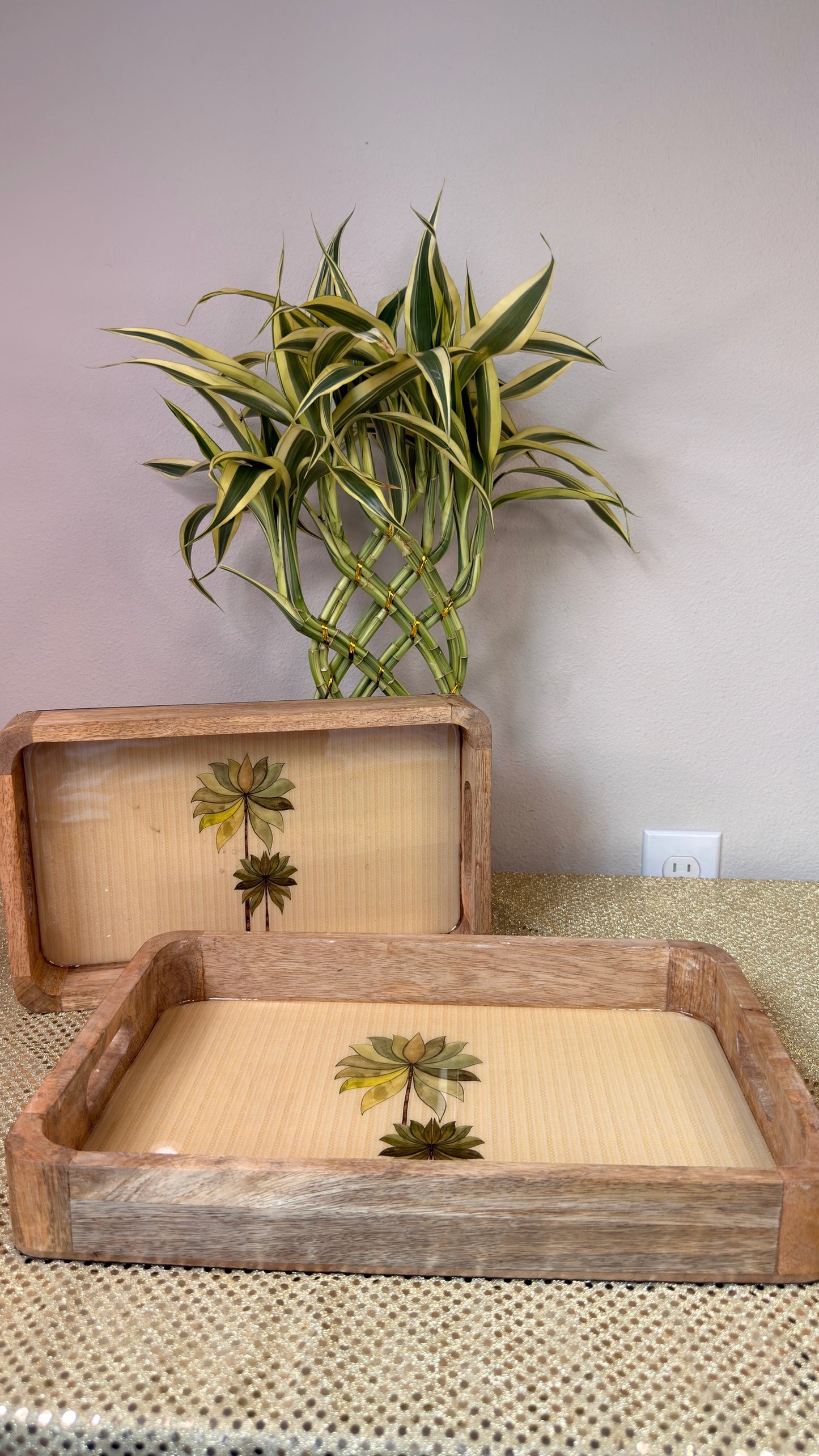 Palm tree print whitewashed wooden nesting trays, front view